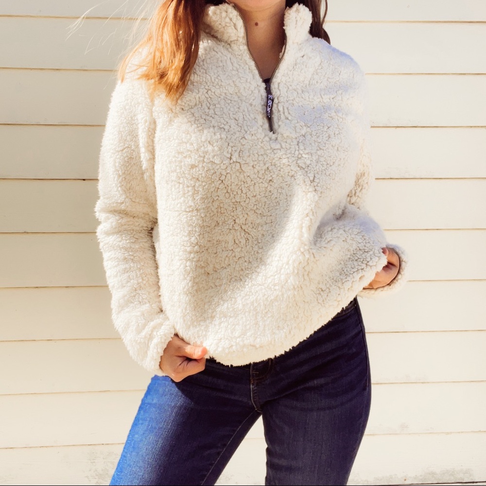 Soft and fluffy teddy quarter zip pull over